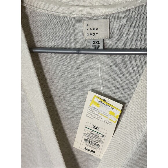 A New Day Cream Cardigan Sweater Women’s XXL Button-Up Lightweight Knit - Picture 2 of 4